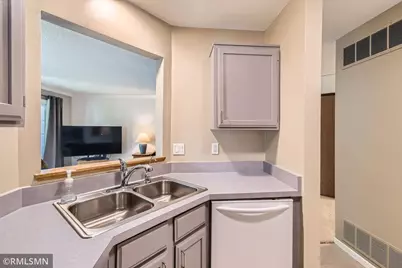 3557 Blue Jay Way #102, Eagan, MN 55123 - Photo 5