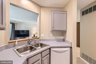 3557 Blue Jay Way, Eagan, MN 55123 - Photo 5