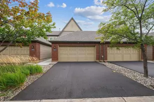 12352 Lakeview Dr N, Maple Grove, MN 55369 - Photo 33