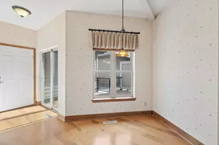12352 Lakeview Dr N, Maple Grove, MN 55369 - Photo 7