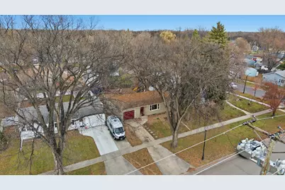 305 19th Avenue N, Fargo, ND 58102 - Photo 1