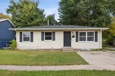 2209 6th Avenue S, Fargo,  58103 - Photo 1