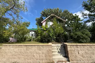 315 Bridge St, Le Sueur, MN 56058 - Photo 1