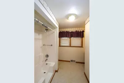 620 4th Avenue SW, Hutchinson, MN 55350 - Photo 9