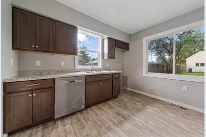 322 E Vine Street, Mankato, MN 56001 - Photo 11