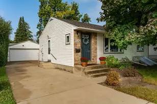 725 16th Ave NE, Rochester, MN 55906 - Photo 1