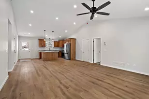 425 4th Ave SE, Saint Joseph, MN 56374 - Photo 9