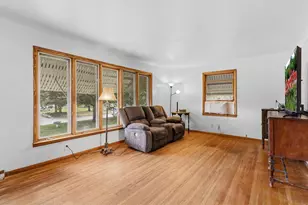 6148 Upper 51st St N, Oakdale, MN 55128 - Photo 5