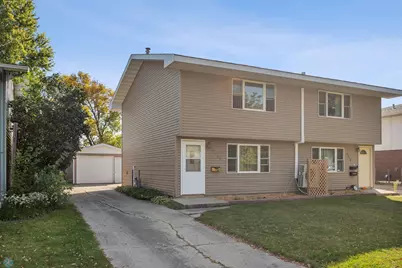 1220 20th Street N, Moorhead, MN 56560 - Photo 3