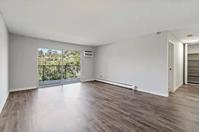 4351 Parklawn Avenue #105E, Edina, MN 55435 - Photo 9