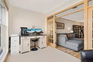 301 Oak Grove St, Minneapolis, MN 55403 - Photo 19