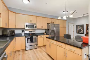 301 Oak Grove St, Minneapolis, MN 55403 - Photo 9