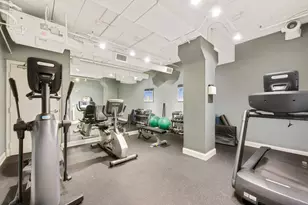 301 Oak Grove St, Minneapolis, MN 55403 - Photo 35