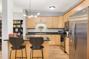 301 Oak Grove St, Minneapolis, MN 55403 - Photo 5