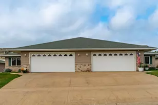 1821 Clubhouse Dr NE, Stewartville, MN 55976 - Photo 21