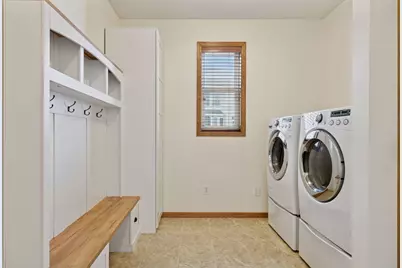 466 Greenview Drive, Chanhassen, MN 55317 - Photo 11