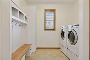 466 Greenview Dr, Chanhassen, MN 55317 - Photo 11