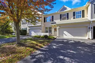 887 Braunworth Ct, Chaska, MN 55318 - Photo 1