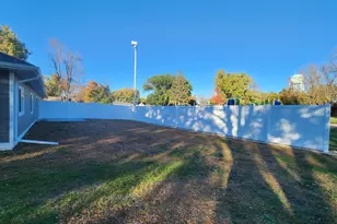 903 7th Ave SW, Pipestone, MN 56164 - Photo 5