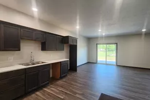 903 7th Ave SW, Pipestone, MN 56164 - Photo 13