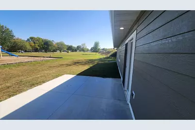 903 7th Ave SW, Pipestone, MN 56164 - Photo 9