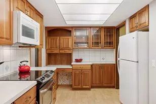 8441 Irwin Rd, Bloomington, MN 55437 - Photo 11