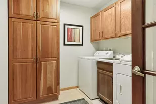 8441 Irwin Rd, Bloomington, MN 55437 - Photo 13