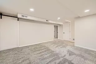 6318 Perry Ave N, Brooklyn Center, MN 55429 - Photo 17