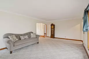 869 Iowa Ave W, Saint Paul, MN 55117 - Photo 13