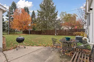 869 Iowa Ave W, Saint Paul, MN 55117 - Photo 41