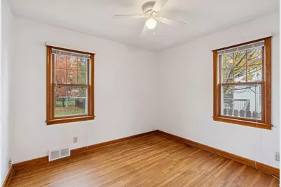 869 Iowa Avenue W, Saint Paul, MN 55117 - Photo 17