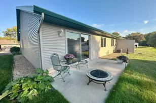 304 SE Valley View Dr, Willmar, MN 56201 - Photo 9