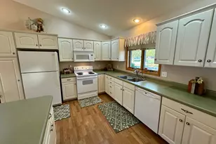 304 SE Valley View Dr, Willmar, MN 56201 - Photo 15