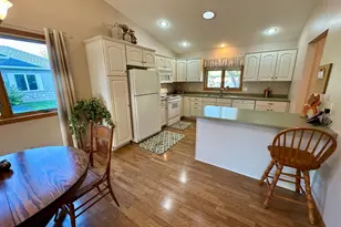 304 SE Valley View Dr, Willmar, MN 56201 - Photo 13