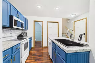 1853 Riverwood Dr, Burnsville, MN 55337 - Photo 7