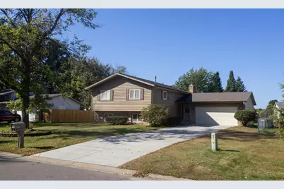 8217 Sumter Avenue N, Brooklyn Park, MN 55445 - Photo 1