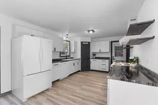 26 Oak Ln, Pine Island, MN 55963 - Photo 3