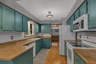 2721 12th Avenue NW, Willmar, MN 56201 - Photo 9