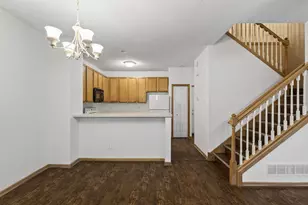 7580 Lower 11th St N, Oakdale, MN 55128 - Photo 9