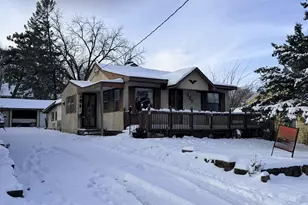 327 20th Ave SW, Rochester, MN 55902 - Photo 1