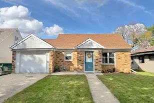 517 Willow St, Fairmont, MN 56031 - Photo 1