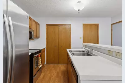 2600 Lockwood Drive, Mendota Heights, MN 55120 - Photo 11