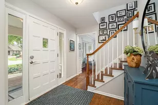 2711 Bent Tree Cir, Hopkins, MN 55305 - Photo 9