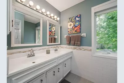 2711 Bent Tree Circle, Hopkins, MN 55305 - Photo 31