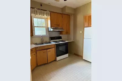 711 Clausen Avenue, Albert Lea, MN 56007 - Photo 9