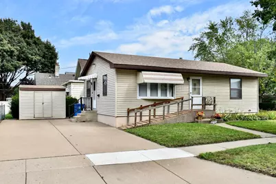 826 E 5th Street, Winona, MN 55987 - Photo 1