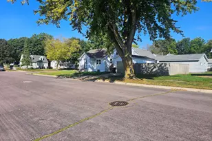 603 Webster St, Fairmont, MN 56031 - Photo 5