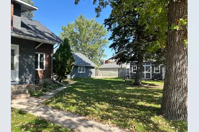 117 Zeh Street W, Thief River Falls, MN 56701 - Photo 21
