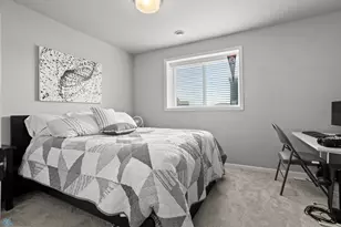 4866 Hampton Cir S, Moorhead, MN 56560 - Photo 33