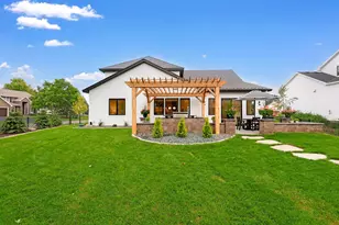 4951 Parkside Cir, Eagan, MN 55123 - Photo 7